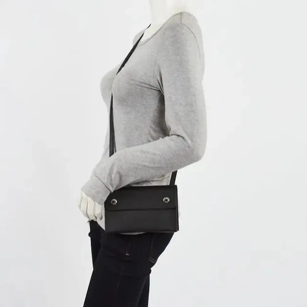 Hermes Hermessnap Wallet in Epsom Model shots 2