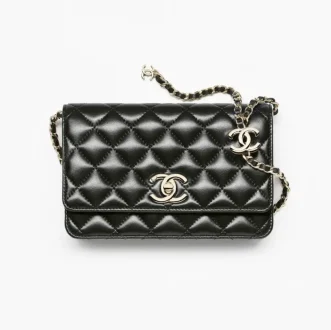 Chanel wallet on chain shiny lambskin gold tone metal AP3938B2382694305